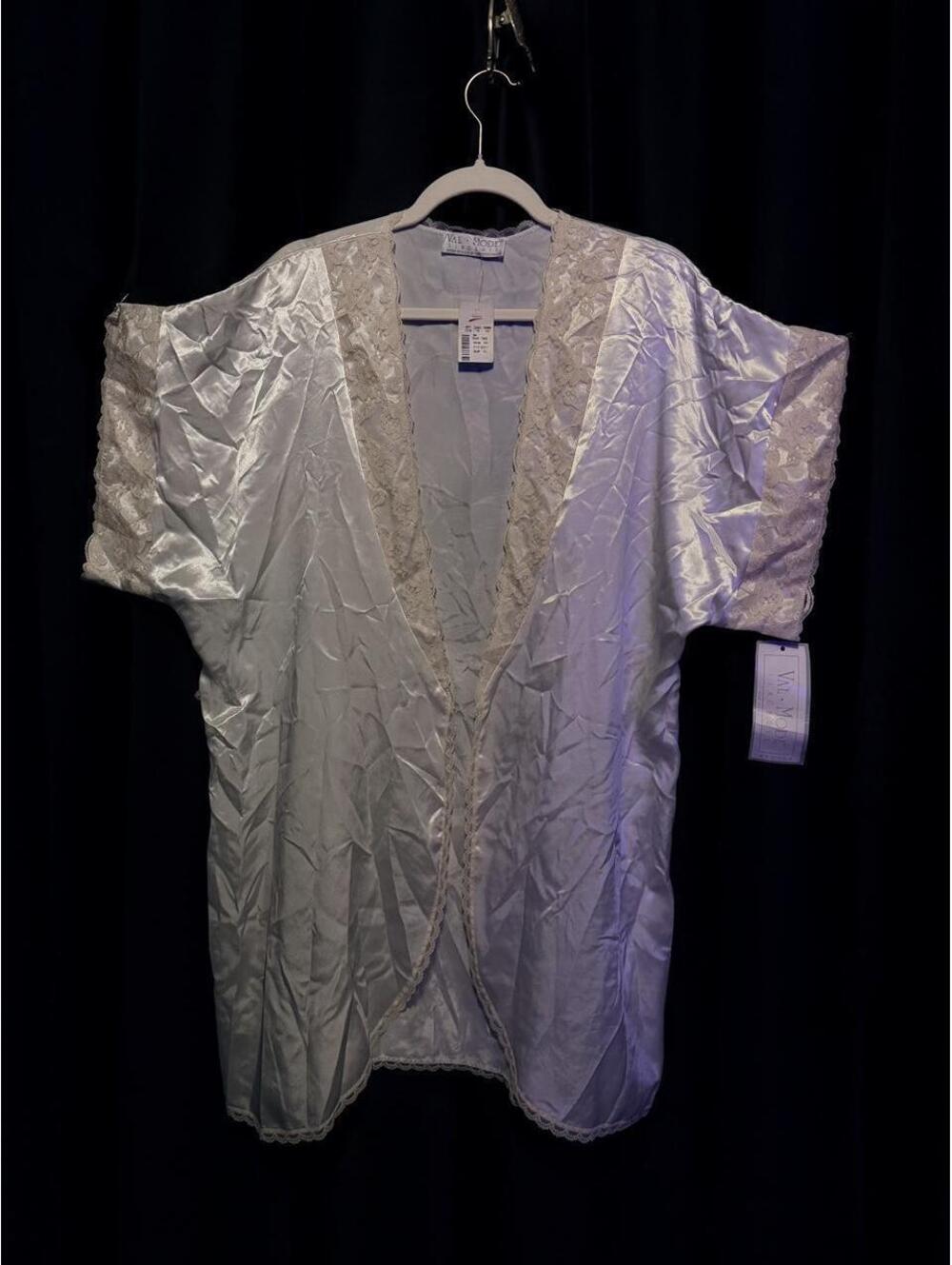 Vintage VAL MODE Women's White Robe
